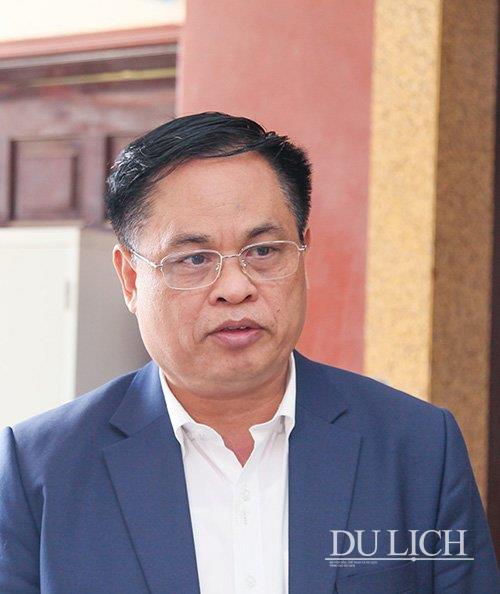 Giám đốc Sở Du lịch Quảng Ninh Phạm Ngọc Thủy trao đổi với Tạp chí Du lịch